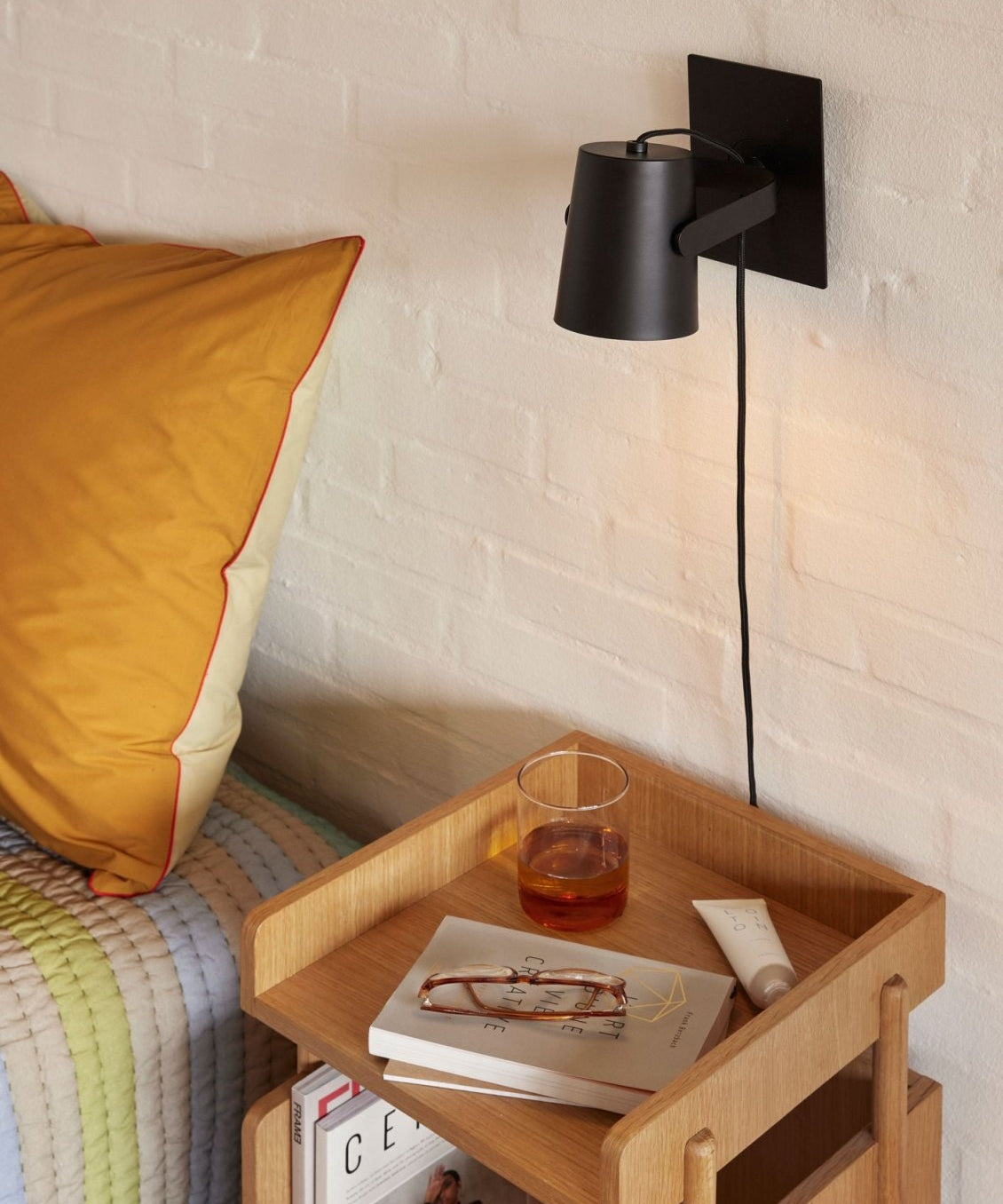 Hübsch Ardent Vägglampa, Svart - Azalea Home