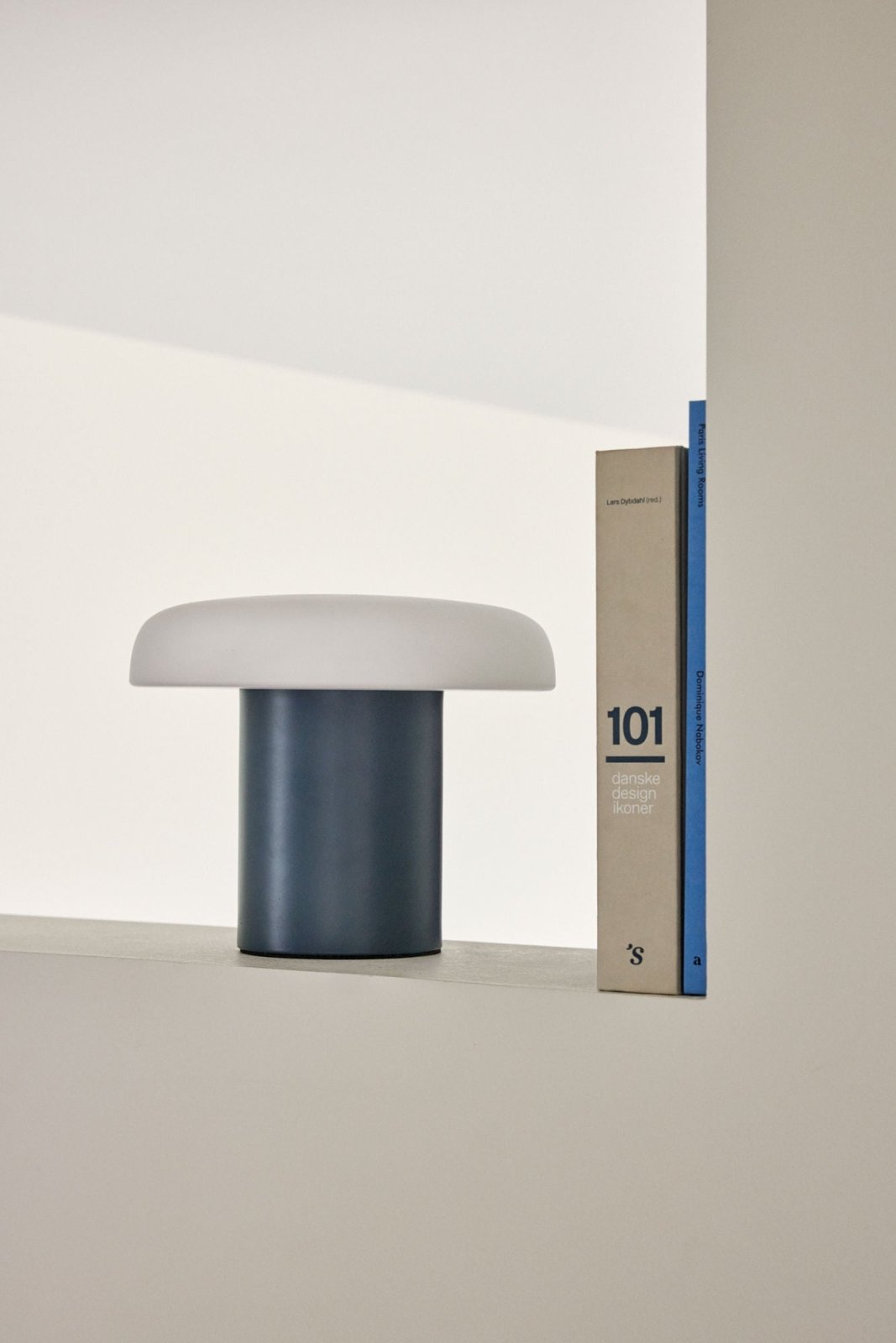 Hübsch Ateliers Bordslampa, Blå - Azalea Home
