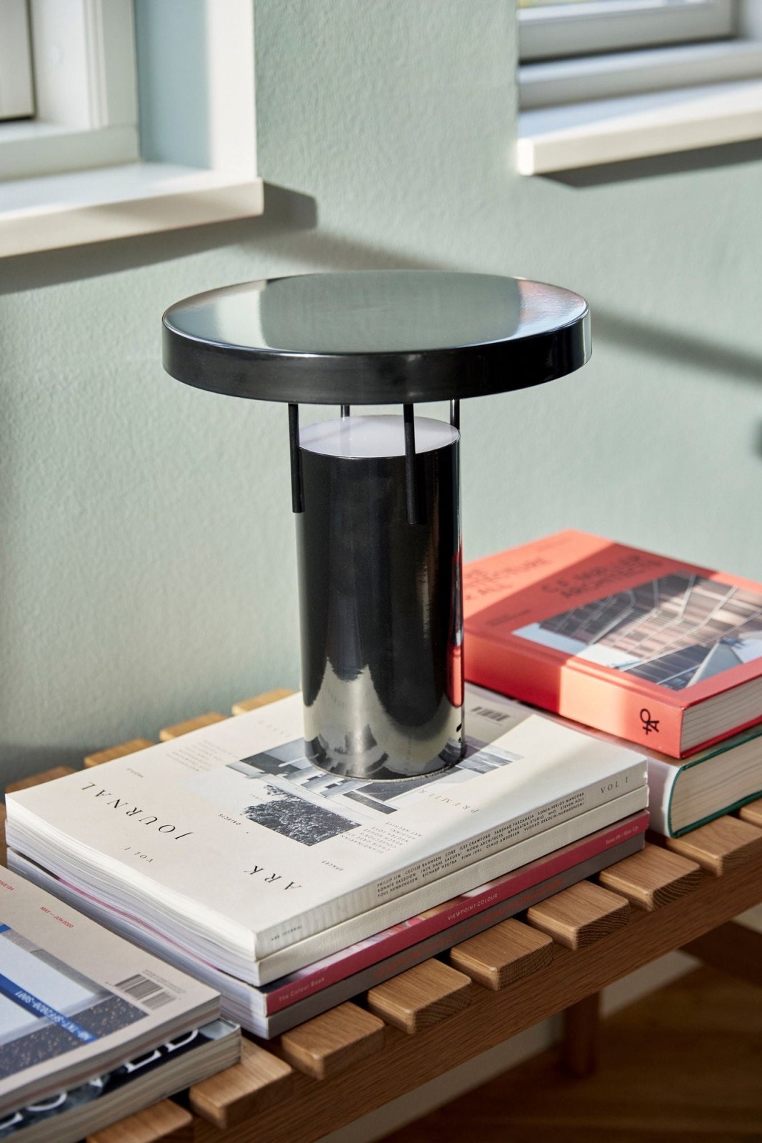 Hübsch BringMe Bärbar Bordslampa, Svart - Azalea Home