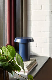 Hübsch Keen Bordslampa, Mörkblå - Azalea Home
