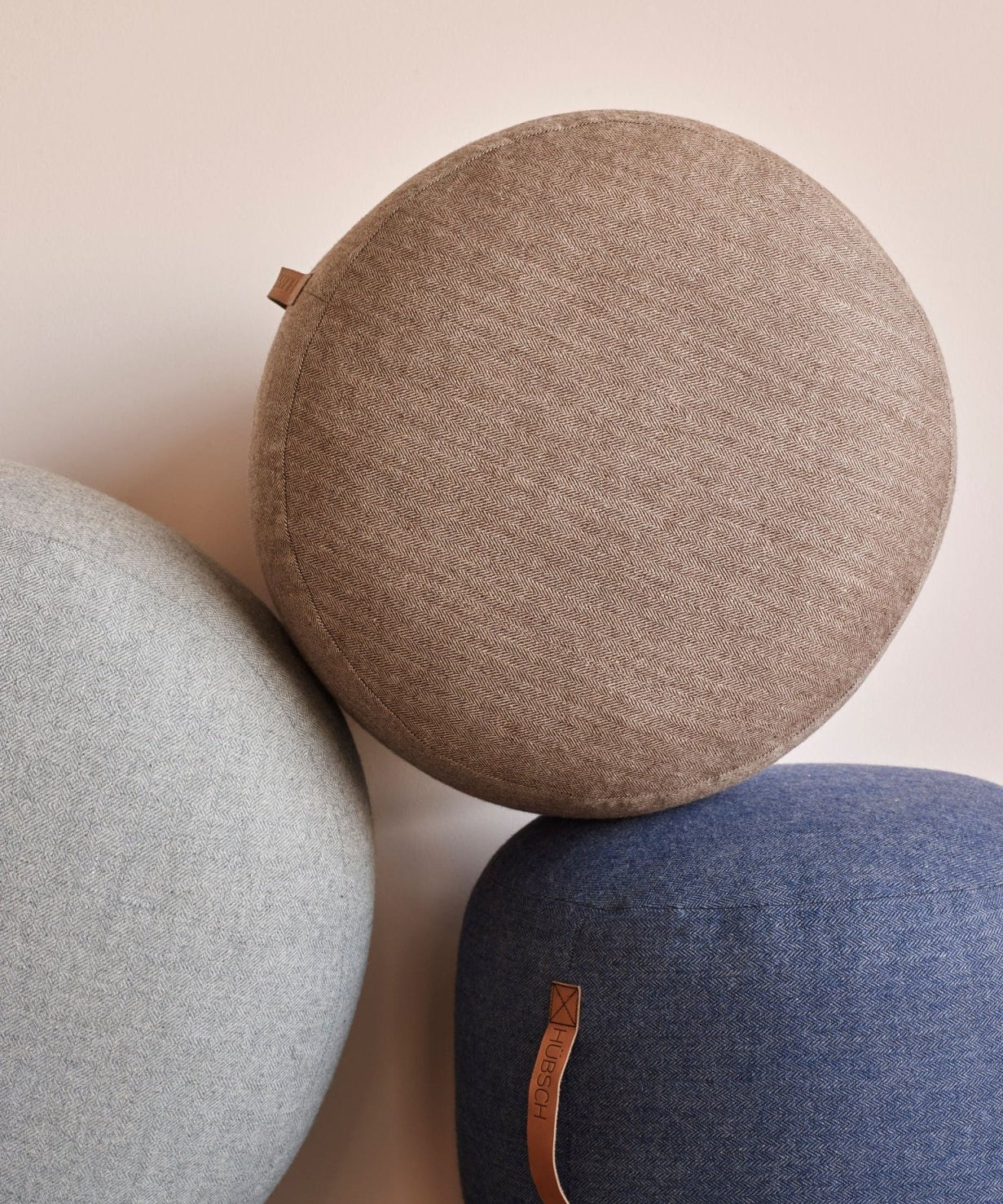 Hübsch Mochi Puff Ø50 Ljusblå - Azalea Home