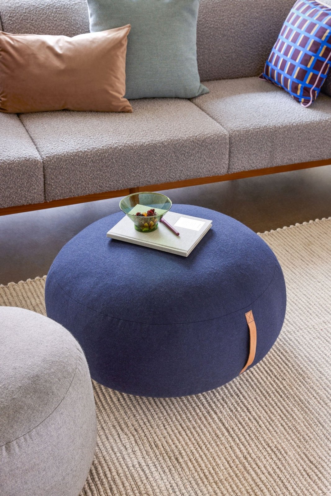 Hübsch Mochi Puff Ø70 Blå - Azalea Home