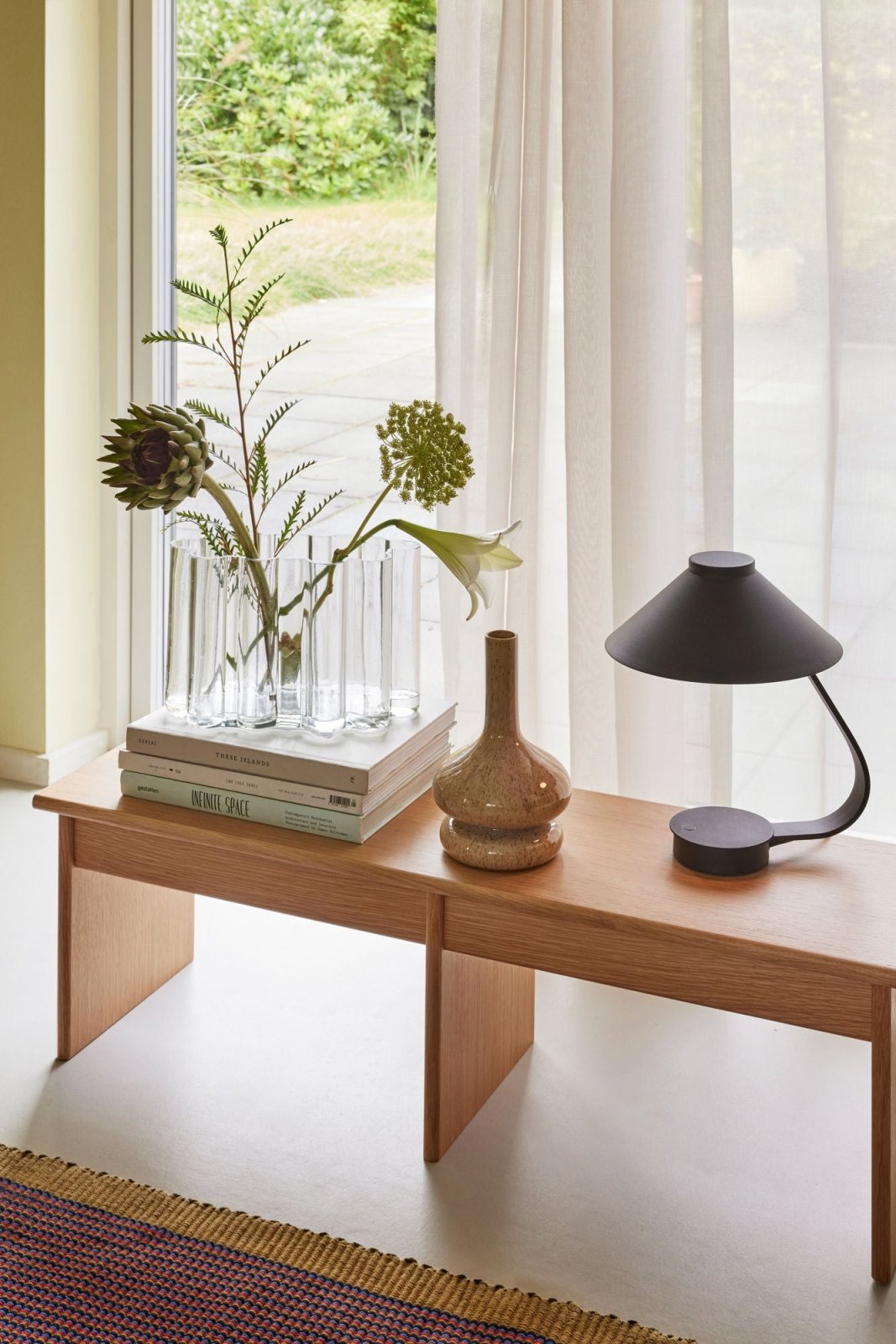 Hübsch Muri Bordslampa, Svart - Azalea Home