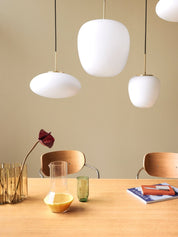 Hübsch Muse Taklampa Ø25, Vit - Azalea Home
