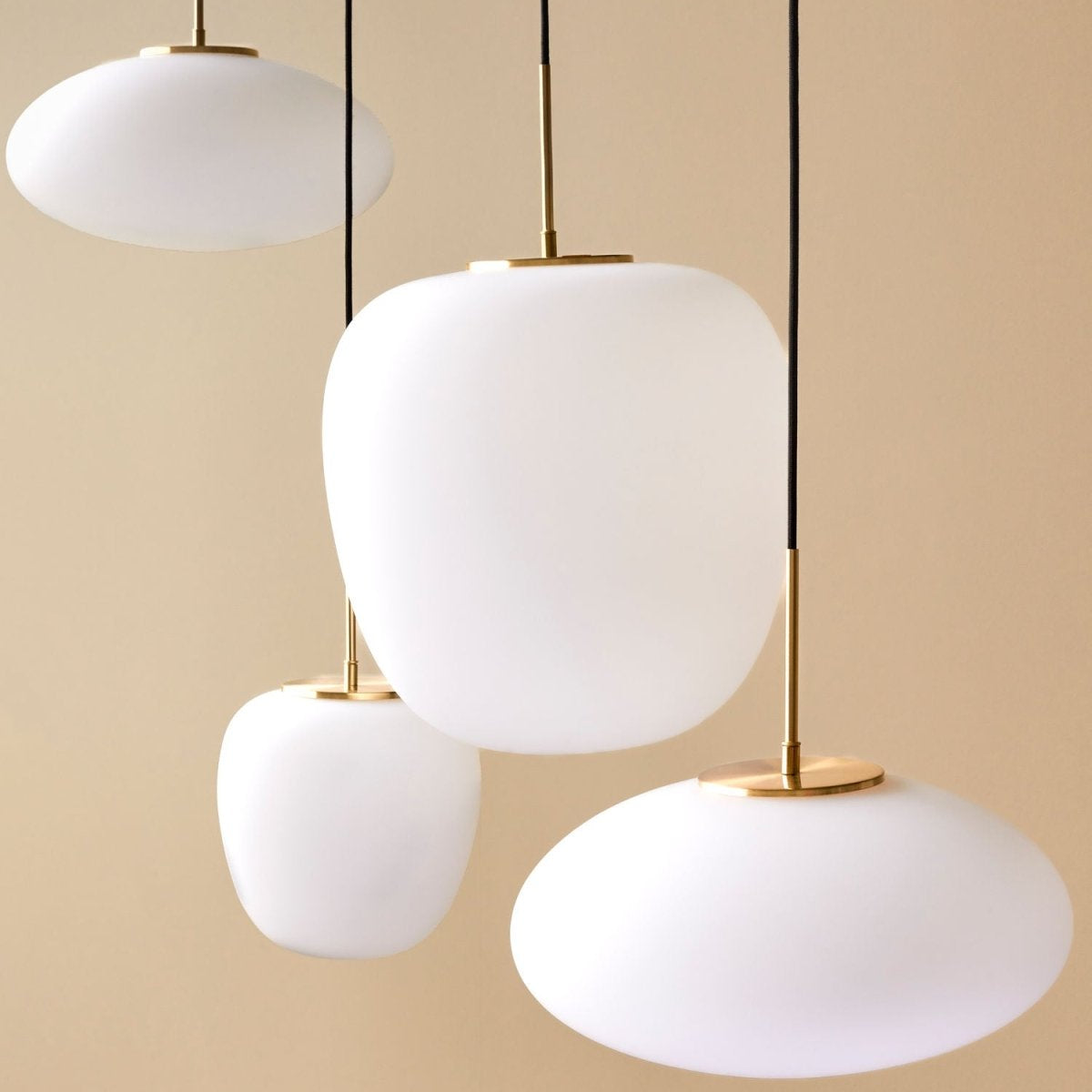 Hübsch Muse Taklampa Ø40, Vit - Azalea Home