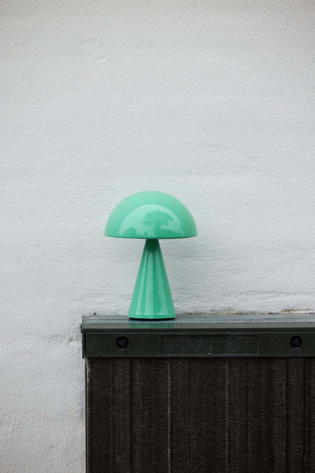 Hübsch Mush Bärbar Bordslampa, Grön - Azalea Home