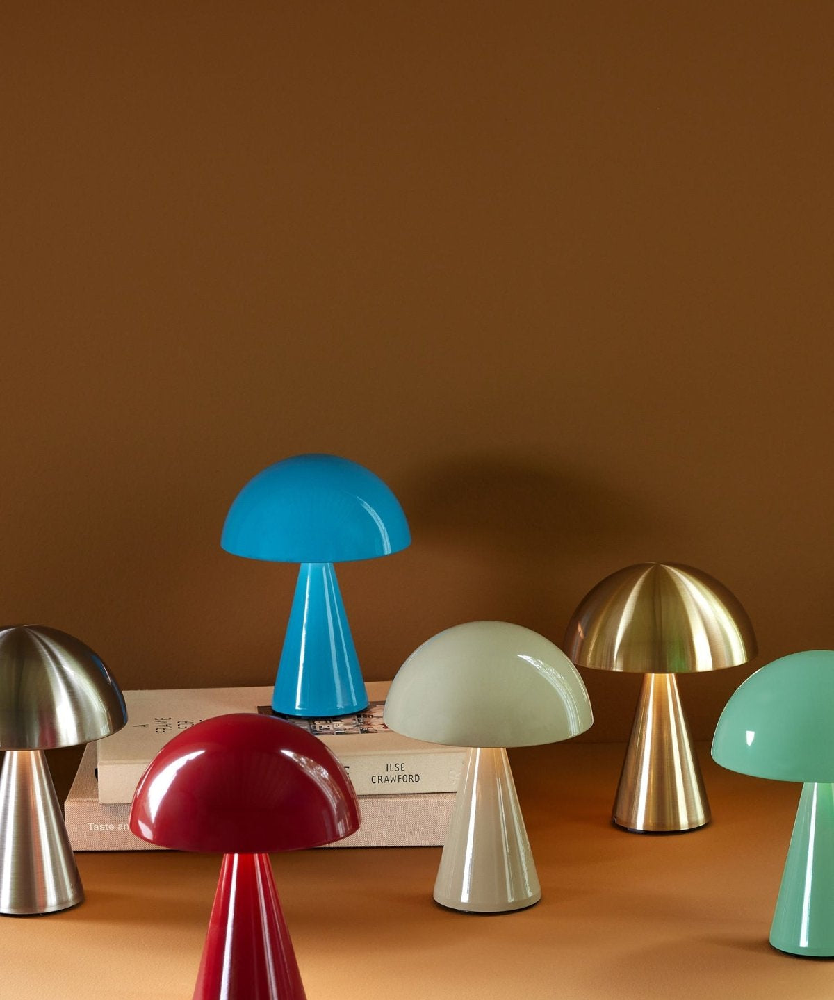 Hübsch Mush Bärbar Bordslampa, Röd - Azalea Home