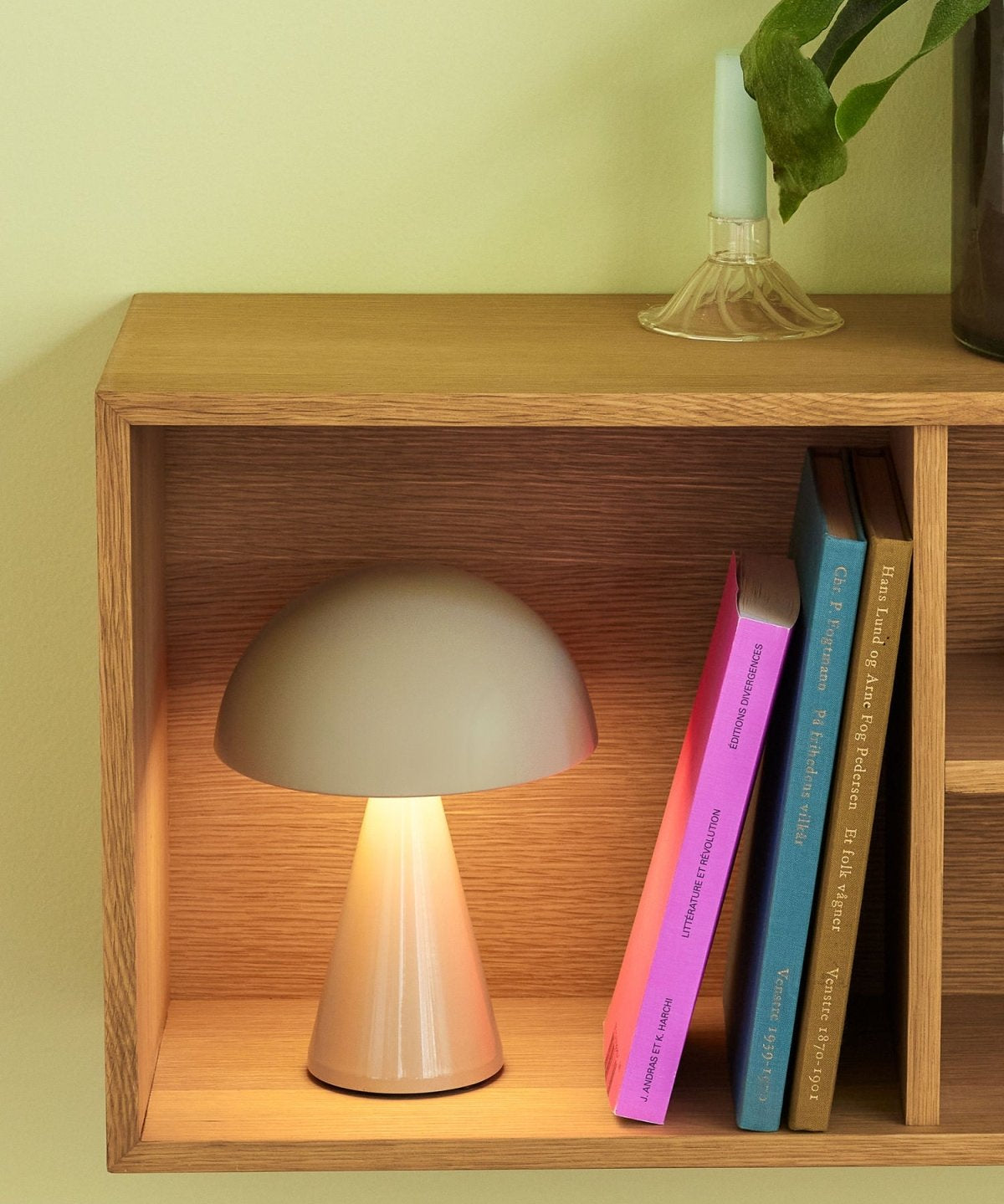 Hübsch Mush Bärbar Bordslampa, Sand - Azalea Home