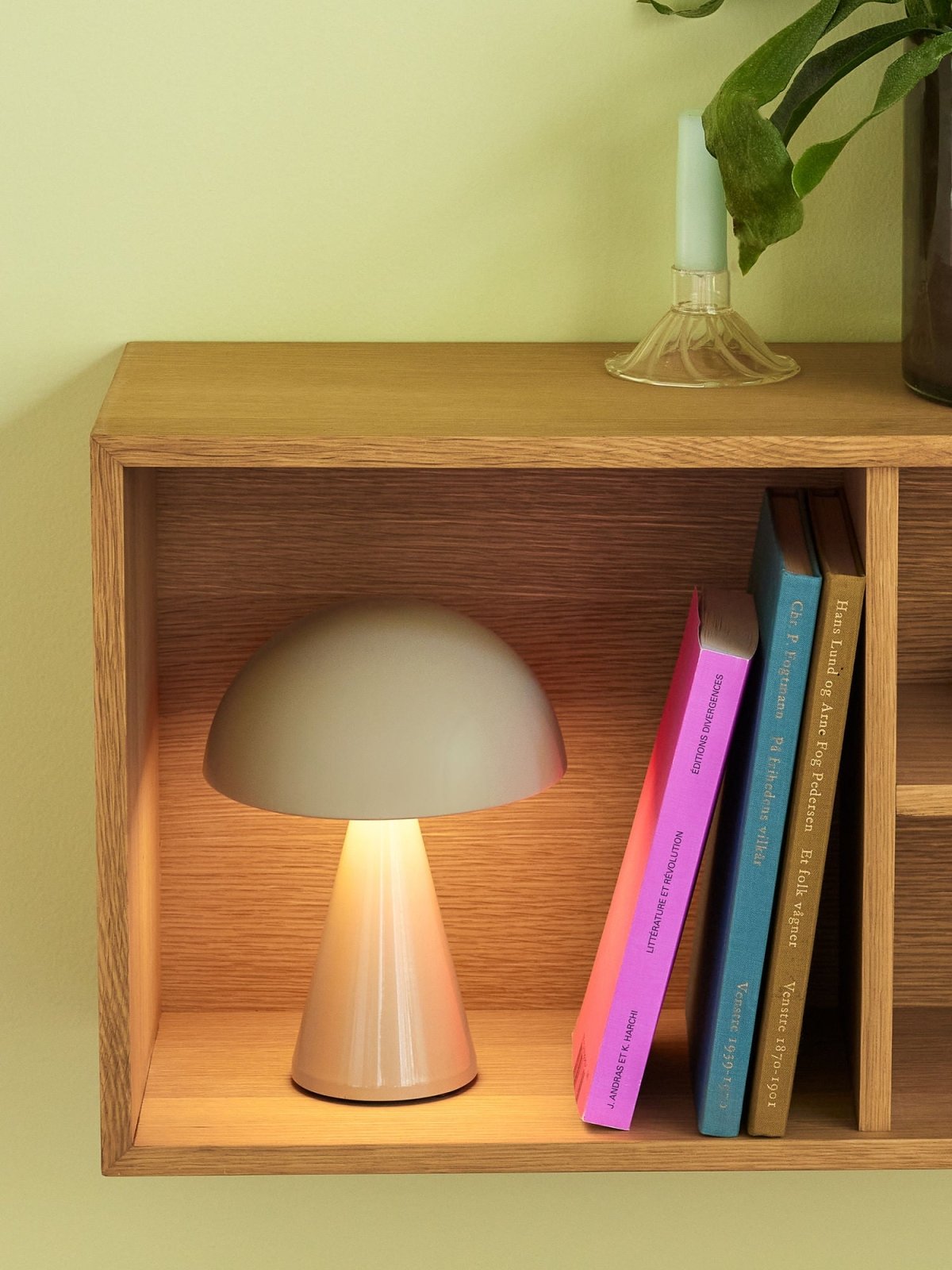 Hübsch Mush Bärbar Bordslampa, Sand - Azalea Home