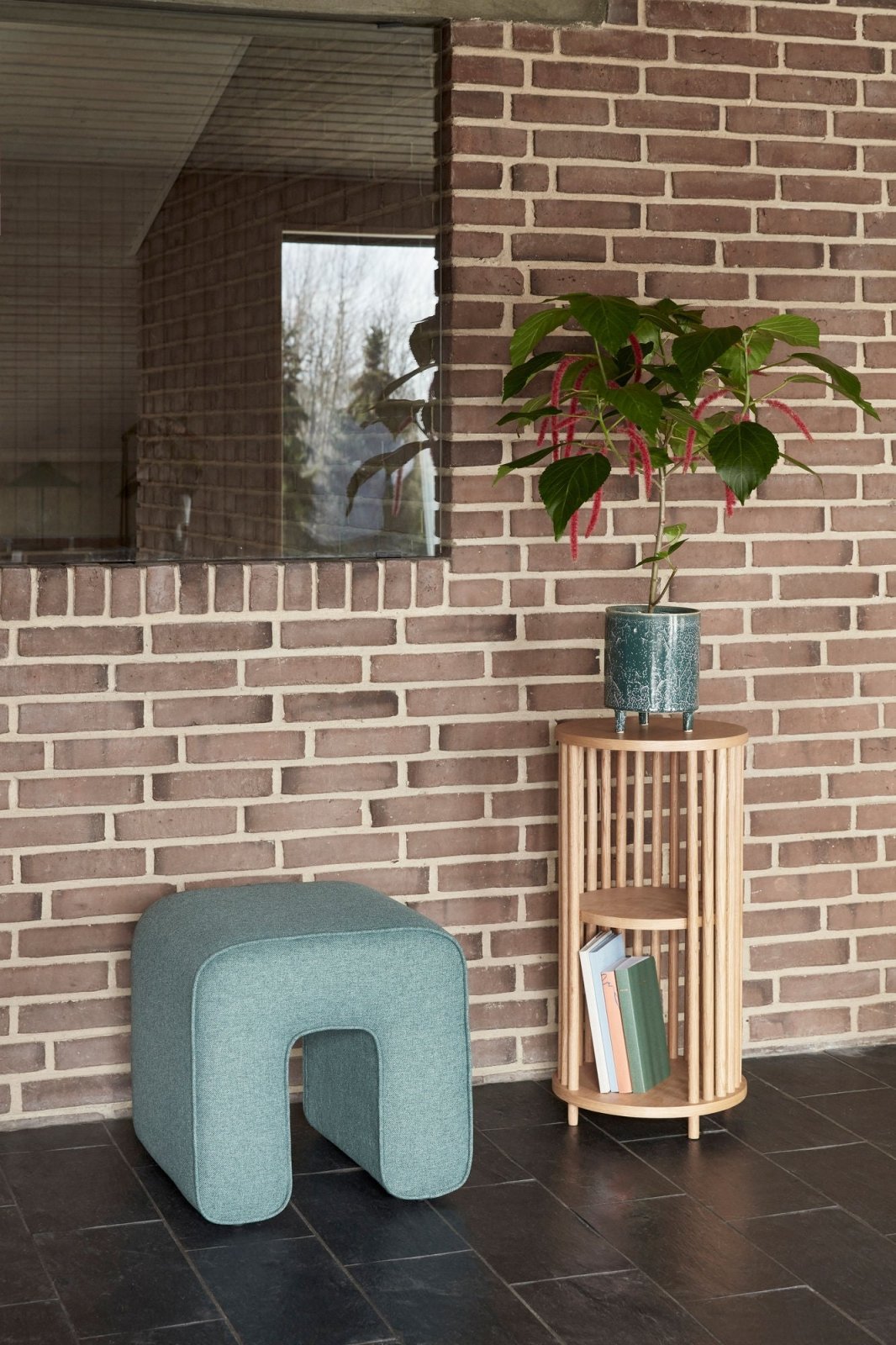 Hübsch Sculpture Puff Grön - Azalea Home