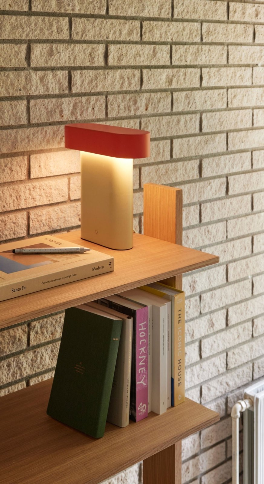 Hübsch Sleek Bordslampa Grön/Röd - Azalea Home