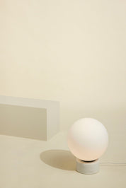 Hübsch Sphere Golvlampa, Vit - Azalea Home