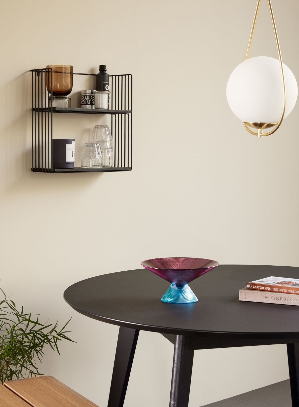 Hübsch Stay Matbord Svart, 120cm - Azalea Home