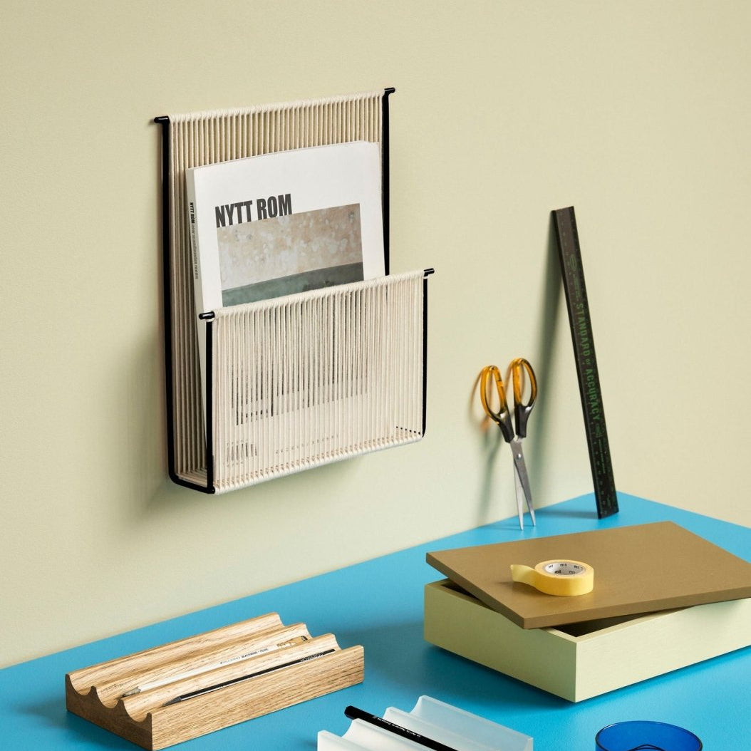 Hübsch String Tidningshållare, Svart - Azalea Home