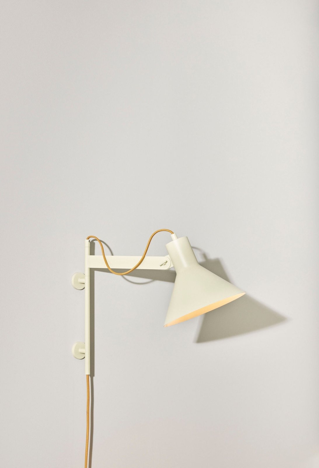 Hübsch Studio Vägglampa, Grön - Azalea Home