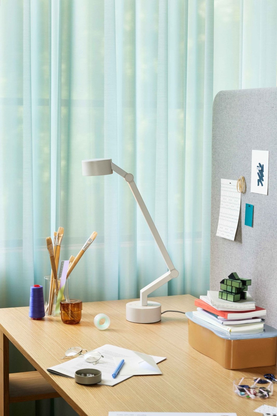 Hübsch Verve Bordslampa, Ljusgrå - Azalea Home