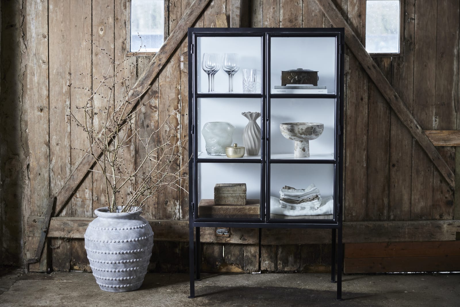 Lene Bjerre Depot Vitrinskåp 150x40x85, Svart - Azalea Home