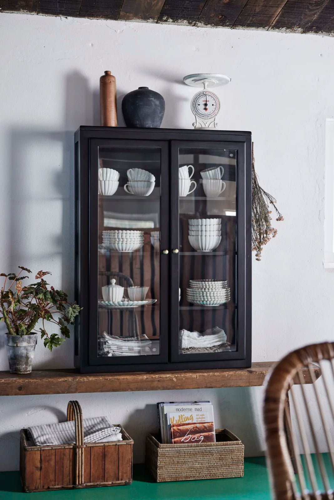 Lene Bjerre Ellenia Väggskåp H110xW20xL80, Svart - Azalea Home