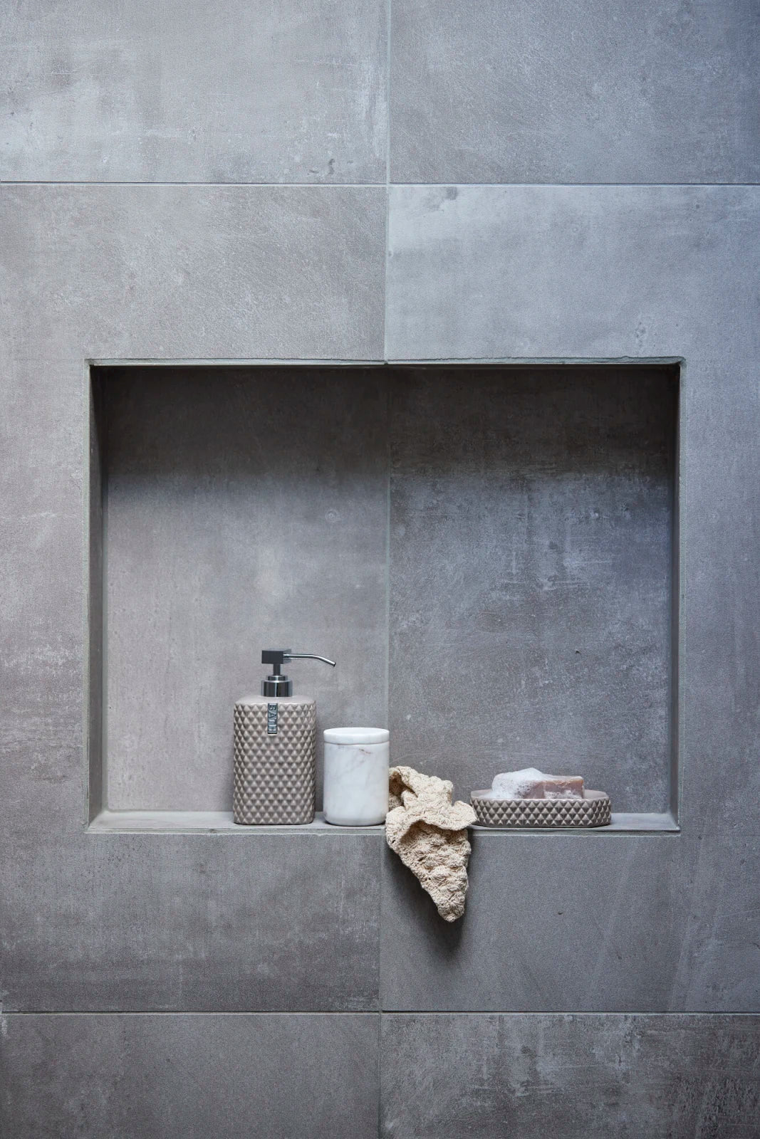 Lene Bjerre Ellia burk 9x6 marmor, Vit - Azalea Home