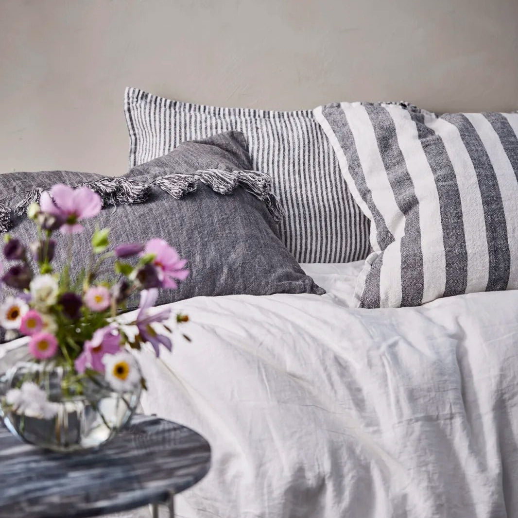 Lene Bjerre Felinia Kudde 60x40, Mörkgrå - Azalea Home