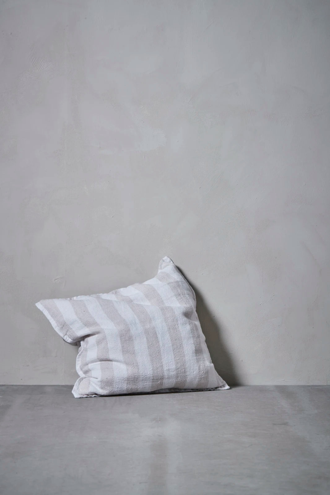 Lene Bjerre Fiona Kudde 50x50, Grå - Azalea Home