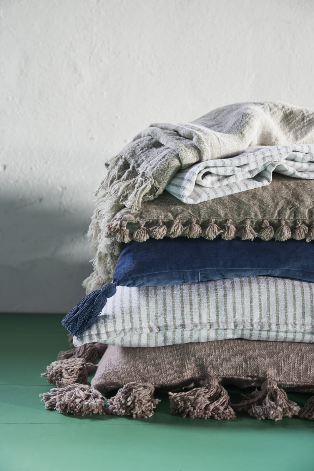 Lene Bjerre Olivia kudde 60x60 cm, Off White / Linne - Azalea Home