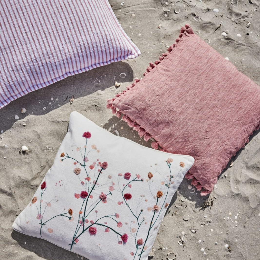 Lene Bjerre Oville kudde 50x50 cm, Coral - Azalea Home