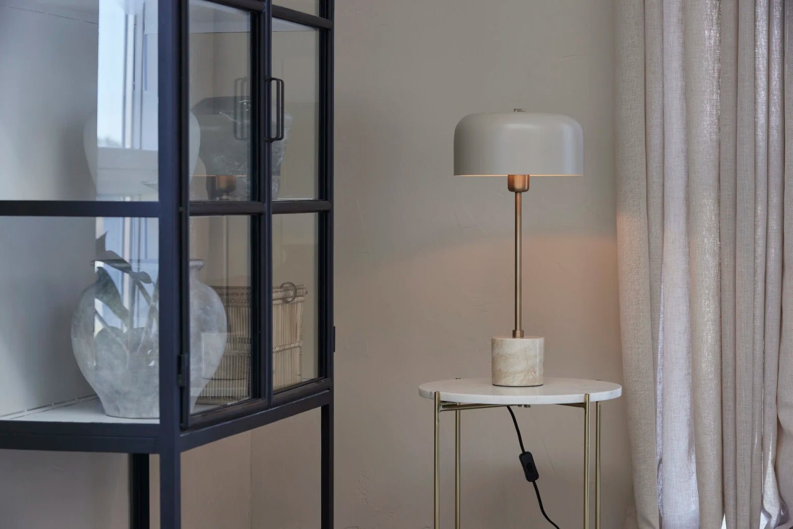 Lene Bjerre Sofillia Bordslampa H53, Linen / guld - Azalea Home