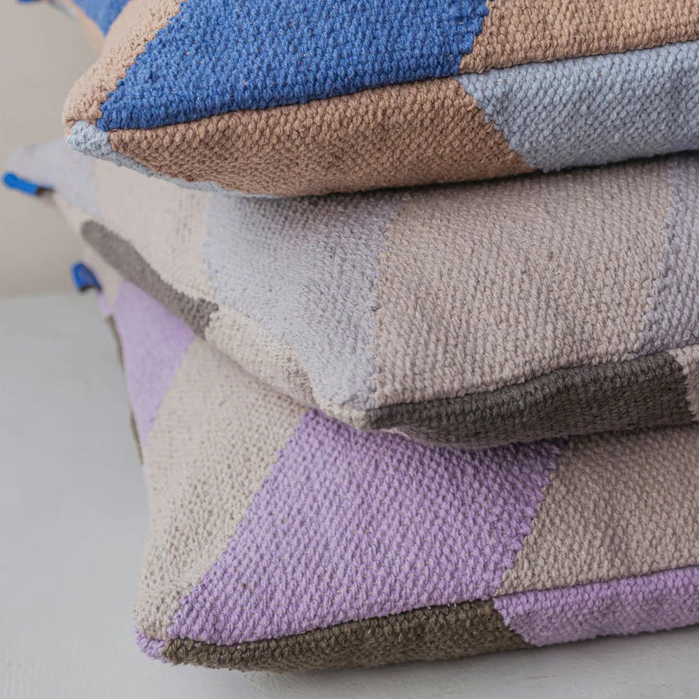 Mette Ditmer ACROSS Kuddfodral 50x50, Ljus lila - Azalea Home