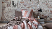 Mette Ditmer DIAGONAL Bäddset, Ljusblå / Sand - Azalea Home