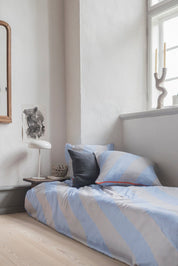 Mette Ditmer DIAGONAL Bäddset, Ljusblå / Sand - Azalea Home