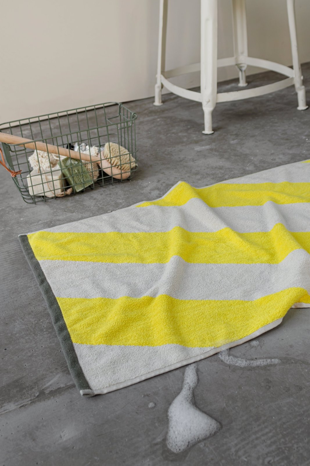 Mette Ditmer DIAGONAL Badrumsmatta 50x80, Gul - Azalea Home