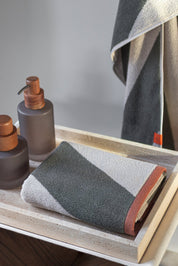Mette Ditmer DIAGONAL Gästhandduk 2 - pack 40x55, Dark olive - Azalea Home