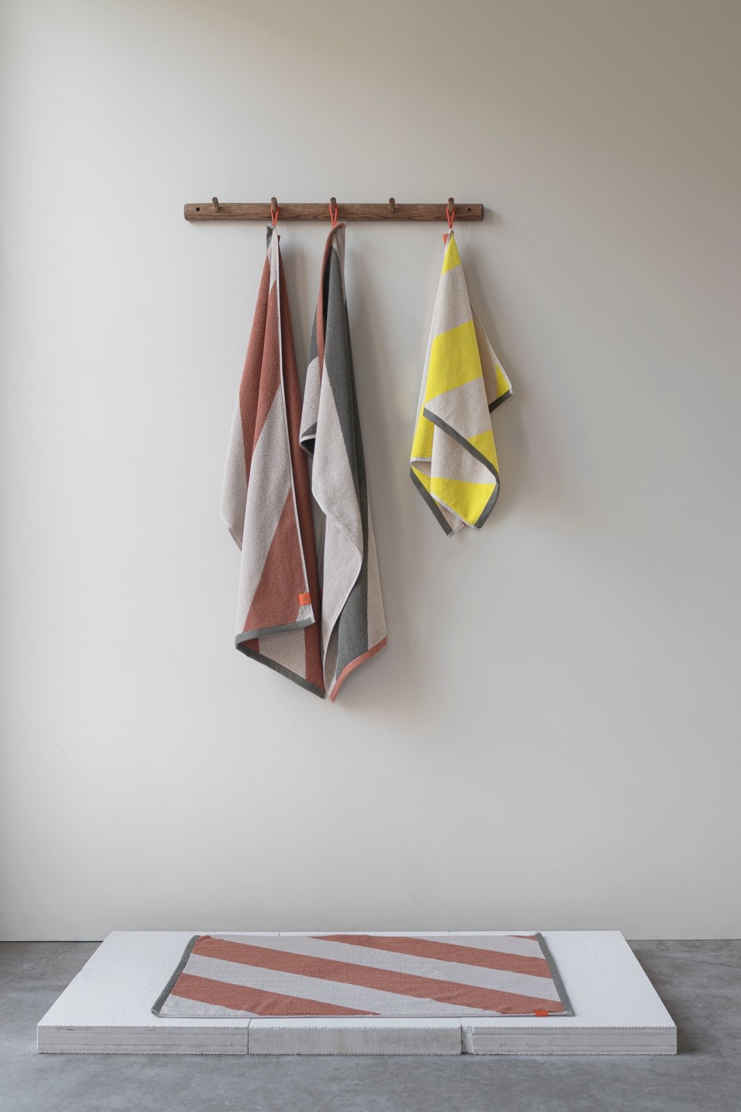 Mette Ditmer DIAGONAL Gästhandduk 2 - pack 40x55, Gul - Azalea Home