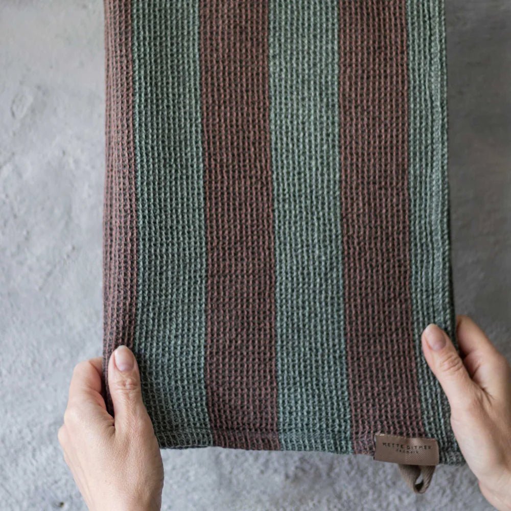 Mette Ditmer ELVIRA Kökshandduk 50x70, Pine green - Azalea Home