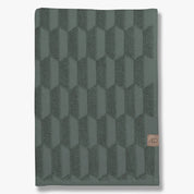 Mette Ditmer GEO Handduk 50x95, Pine green - Azalea Home