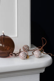 Mette Ditmer GLOBE Julgranskulor 3 - pack, Valnöt - Azalea Home