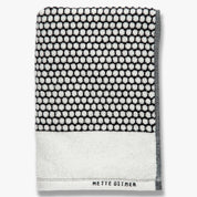 Mette Ditmer GRID Badhandduk 70x140, Svart / Off - white - Azalea Home