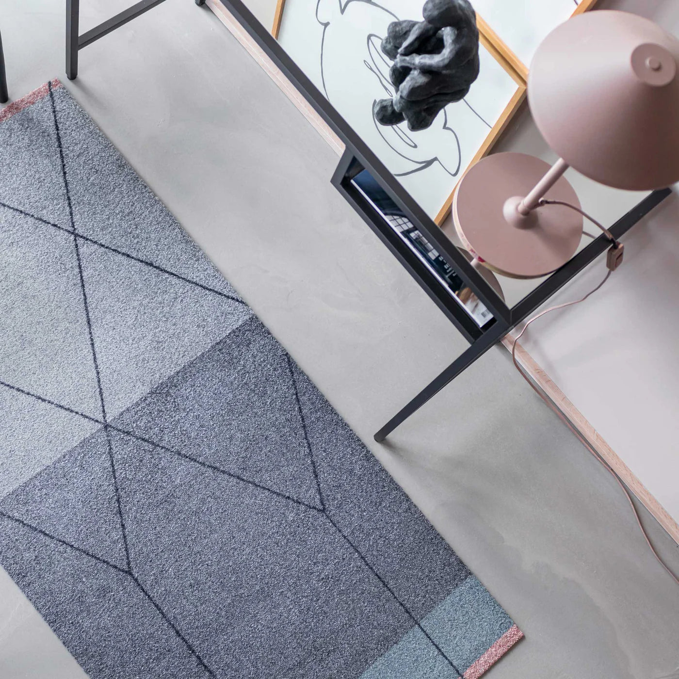 Mette Ditmer LINEA Allround Matta 55x80, Mörkgrå - Azalea Home