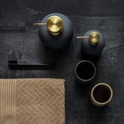 Mette Ditmer LOTUS Tandborstmugg, Antracit - Azalea Home