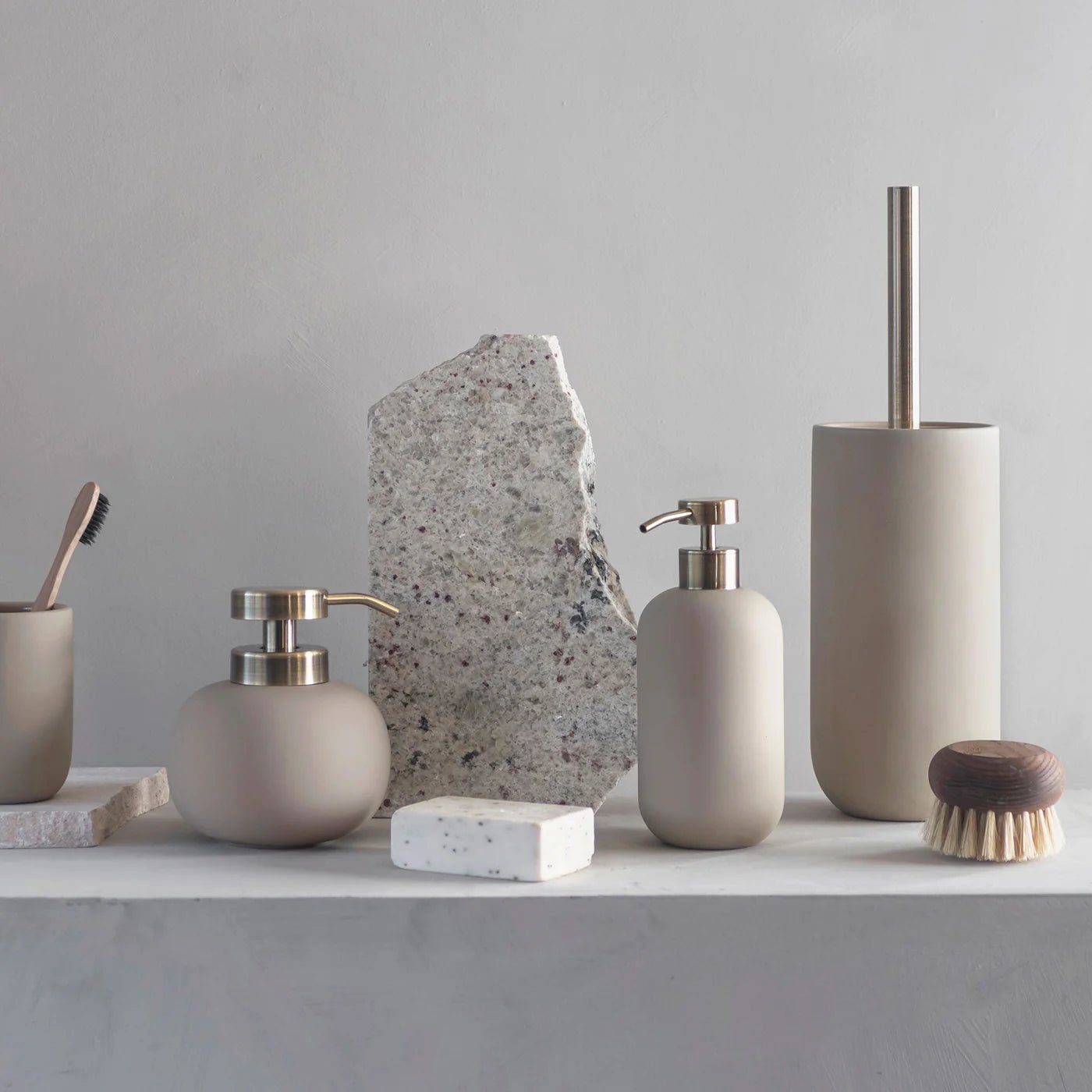 Mette Ditmer LOTUS Toalettborste, Sand - Azalea Home