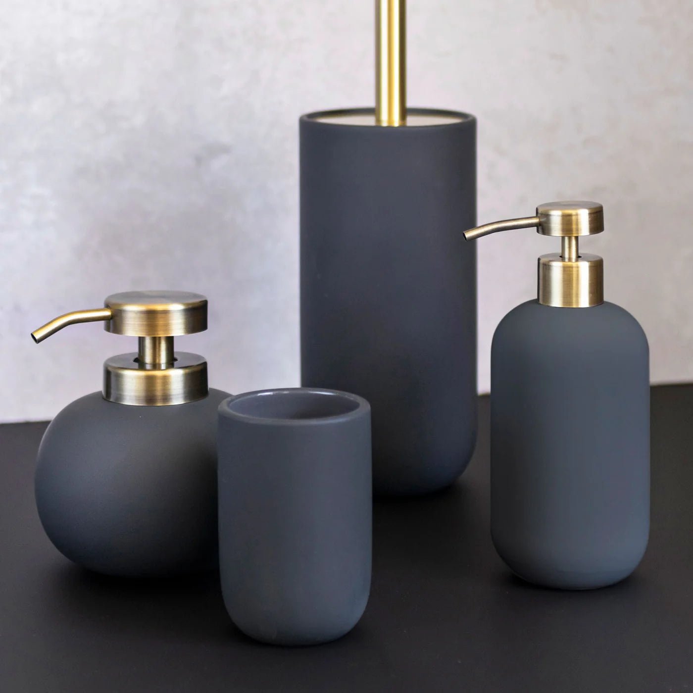 Mette Ditmer LOTUS Tvålpump, Antracit - Azalea Home
