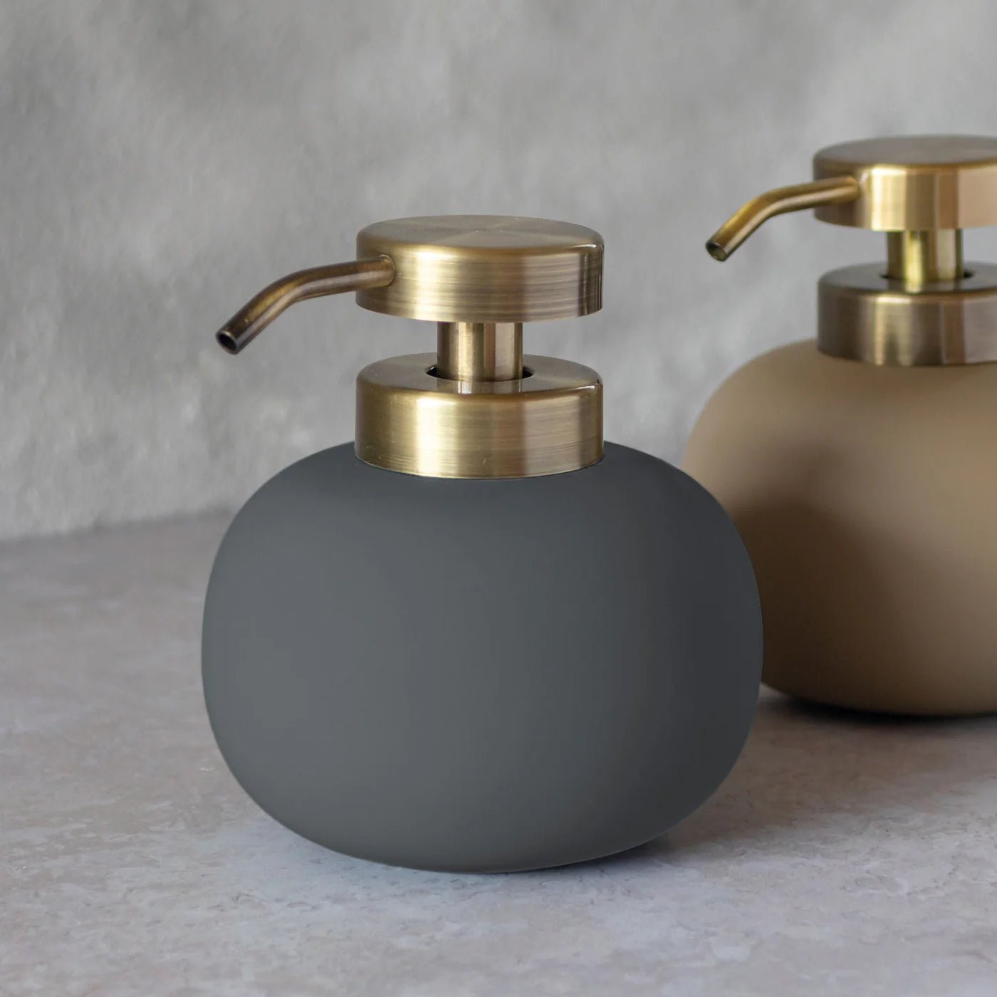 Mette Ditmer LOTUS Tvålpump, Antracit - Azalea Home