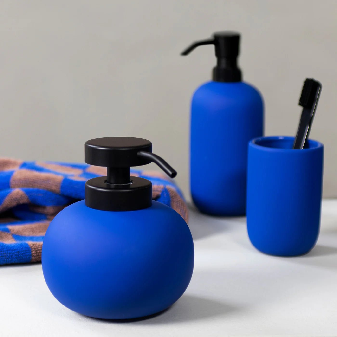 Mette Ditmer LOTUS Tvålpump, Kobolt - Azalea Home