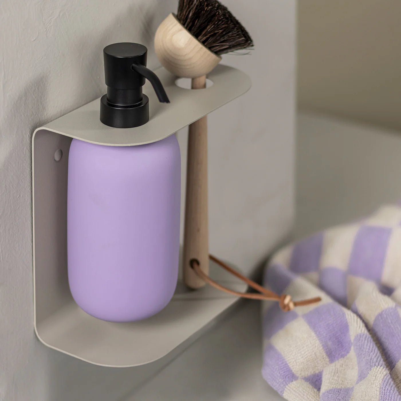 Mette Ditmer LOTUS Tvålpump, Ljus lila - Azalea Home