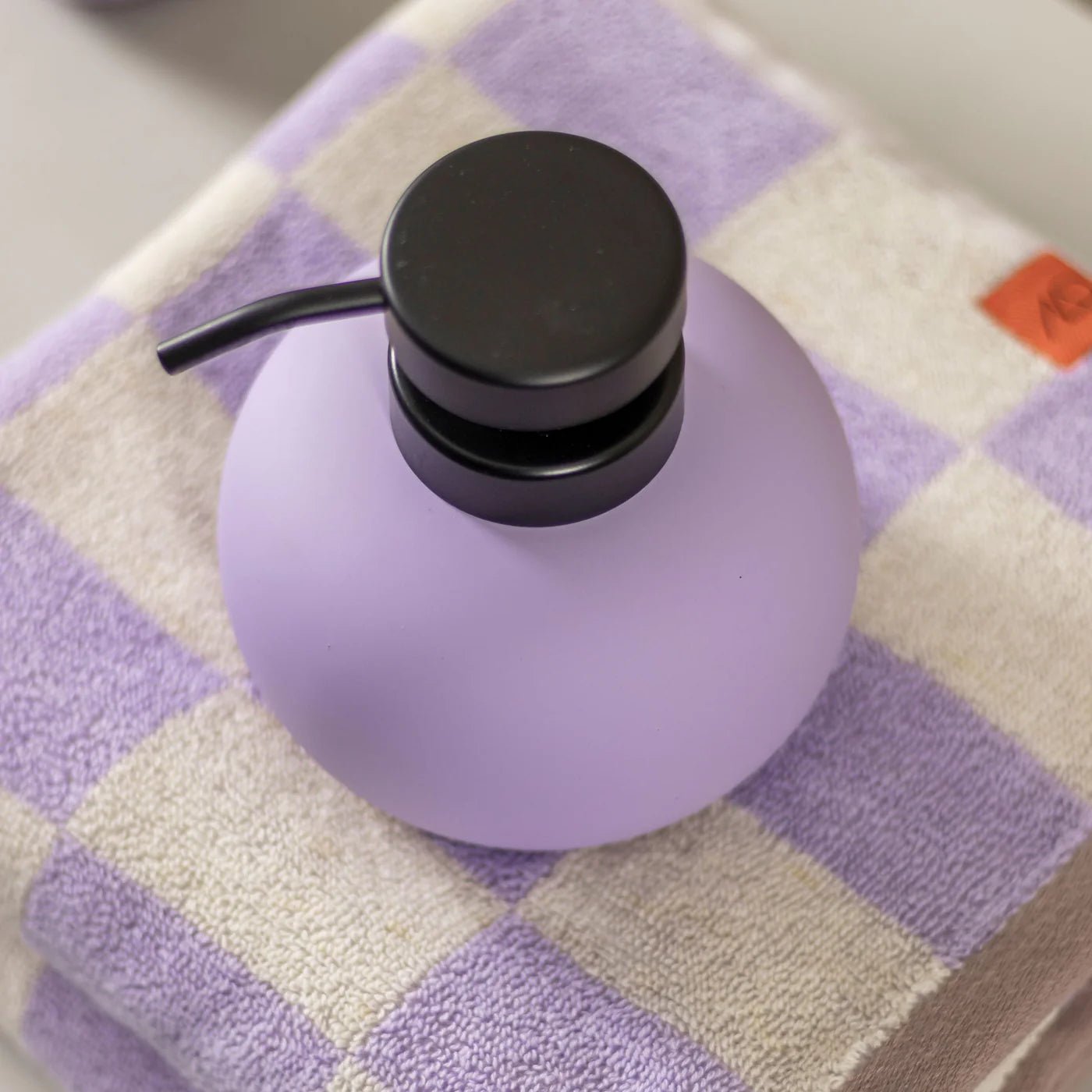 Mette Ditmer LOTUS Tvålpump, Ljus lila - Azalea Home