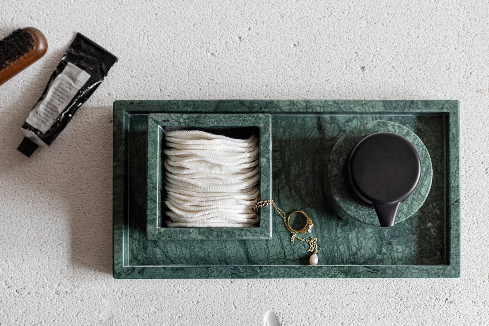 Mette Ditmer MARBLE Dekorationsbricka, Dark forest - Azalea Home