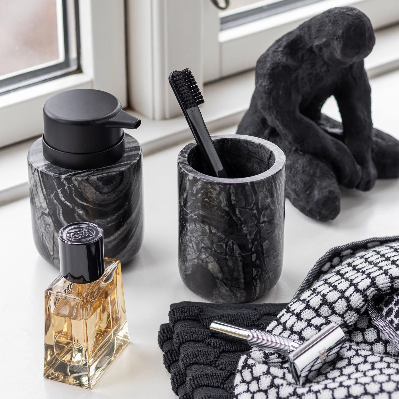 Mette Ditmer MARBLE Tvålpump, Svart/grå - Azalea Home