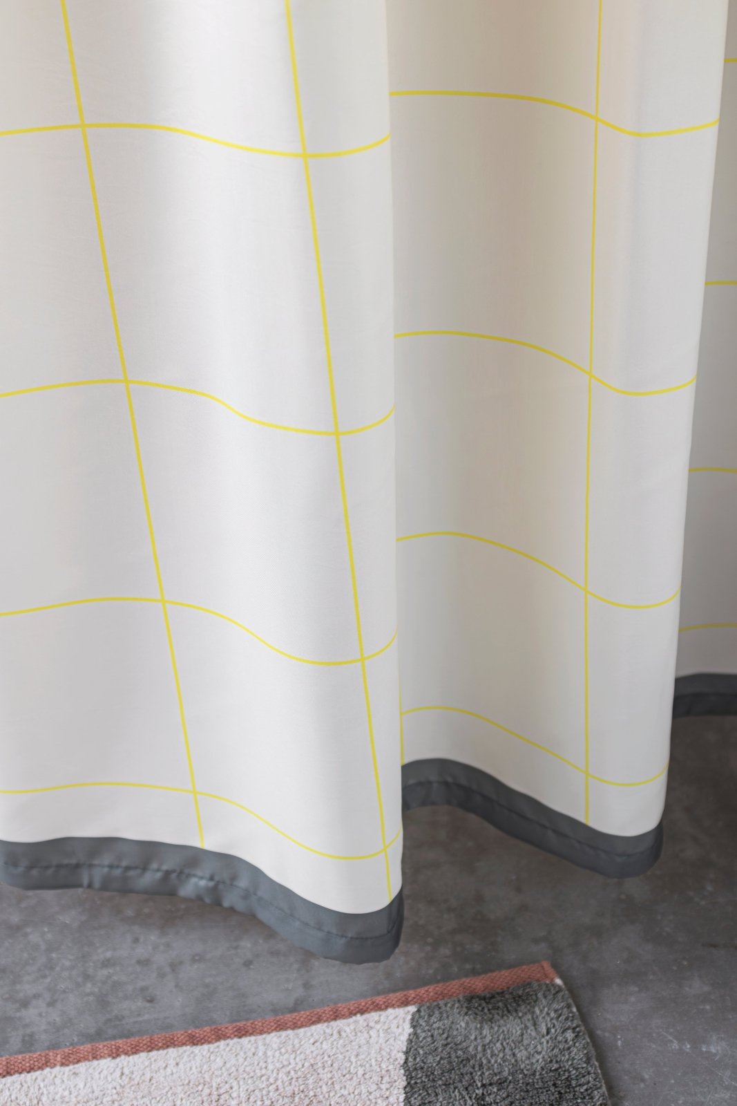 Mette Ditmer MESH Duschdraperi 150x200, Gul - Azalea Home