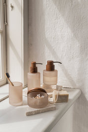 Mette Ditmer MODEST Tvålpump, Kit - Azalea Home